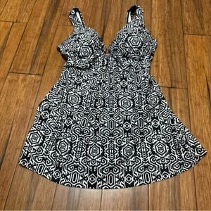 Shore Shapes Swim Dress Active Control Technology  12 Black White
